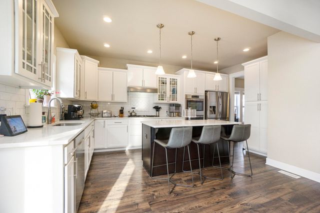 7656 Canyon Drive, Kalamazoo, MI 49009