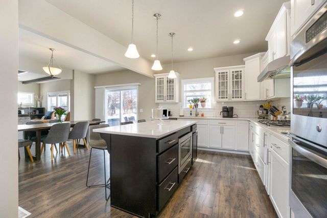 7656 Canyon Drive, Kalamazoo, MI 49009