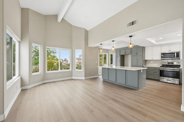 5081 Caesena Way, Oceanside, CA 92056