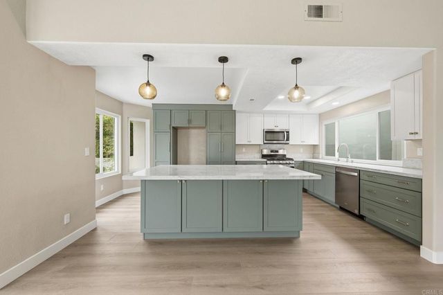 5081 Caesena Way, Oceanside, CA 92056