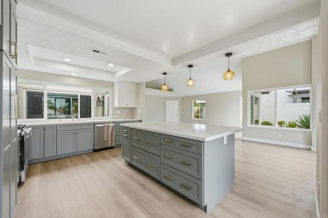 5081 Caesena Way, Oceanside, CA 92056