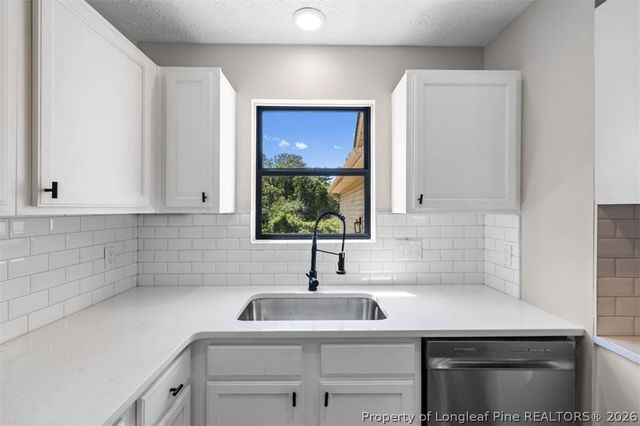 6391 Hawfield Drive, Fayetteville, NC 28303