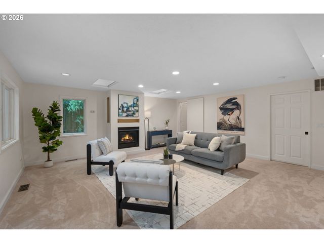 4264 HARVEY Way, Lake Oswego, OR 97035