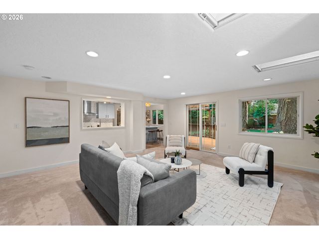 4264 HARVEY Way, Lake Oswego, OR 97035