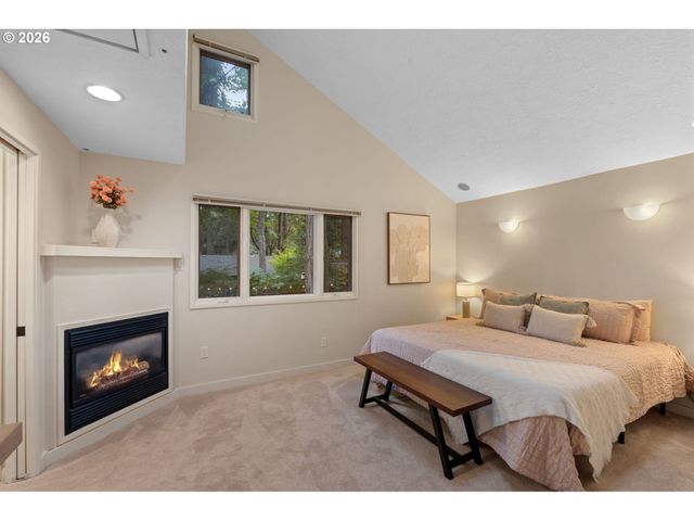 4264 HARVEY Way, Lake Oswego, OR 97035