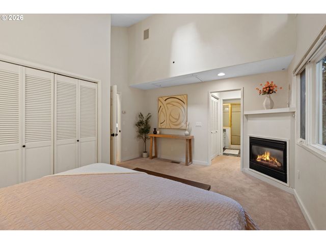 4264 HARVEY Way, Lake Oswego, OR 97035