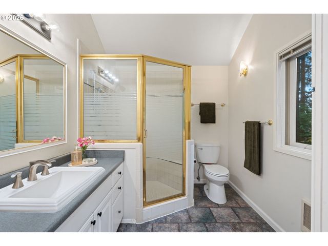 4264 HARVEY Way, Lake Oswego, OR 97035