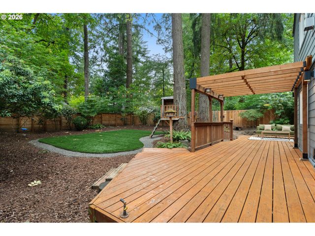 4264 HARVEY Way, Lake Oswego, OR 97035