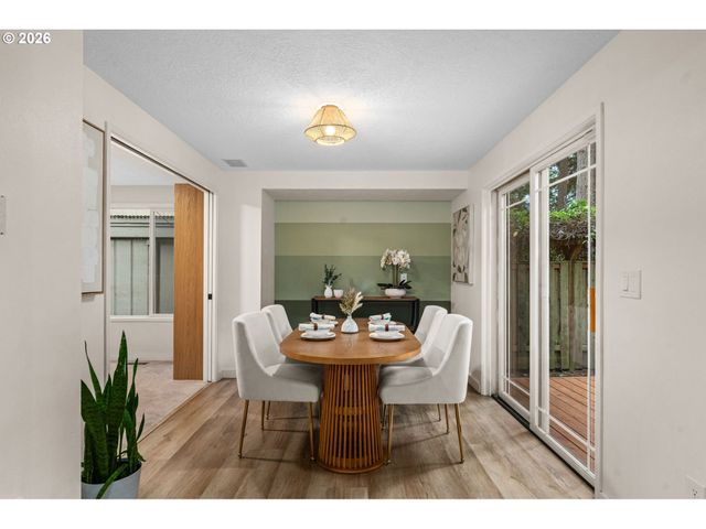 4264 HARVEY Way, Lake Oswego, OR 97035