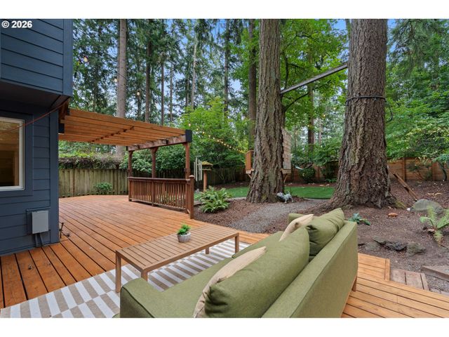 4264 HARVEY Way, Lake Oswego, OR 97035