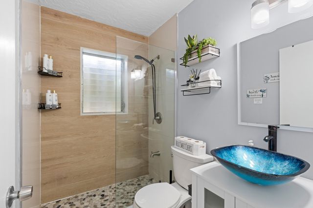 702 W Bloxham Street, Lantana, FL 33462