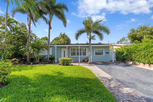 702 W Bloxham Street, Lantana, FL 33462