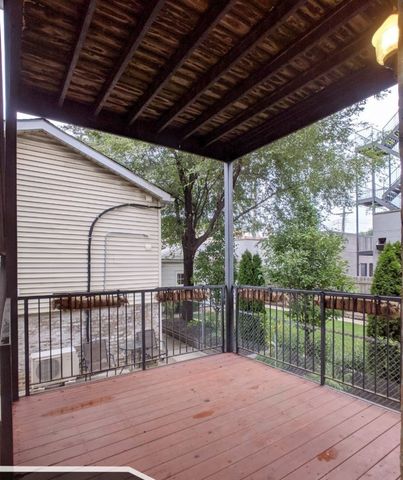 1222 W Hubbard Street 1R, Chicago, IL 60642
