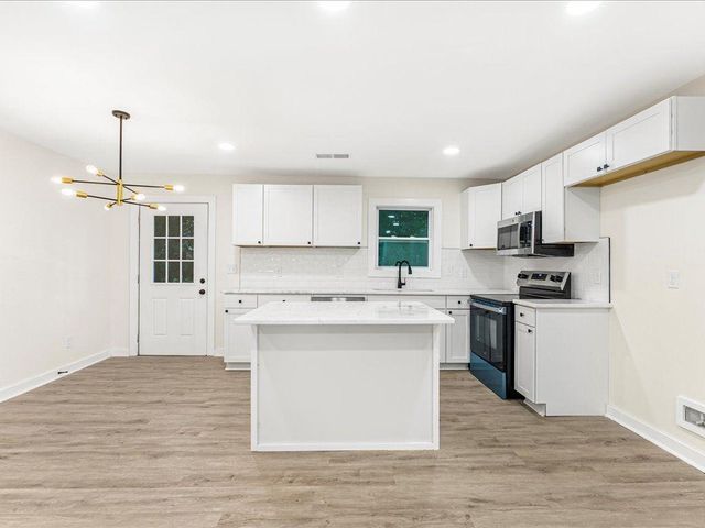 5794 Pinecrest Road, Austell, GA 30168