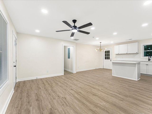 5794 Pinecrest Road, Austell, GA 30168