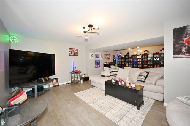 5437 N Askew Avenue, Kansas City, MO 64119