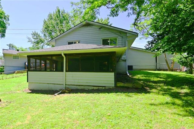 5437 N Askew Avenue, Kansas City, MO 64119