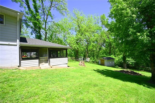 5437 N Askew Avenue, Kansas City, MO 64119