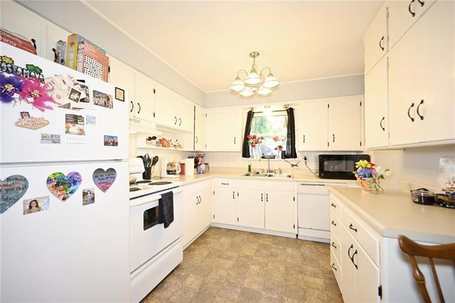 5437 N Askew Avenue, Kansas City, MO 64119