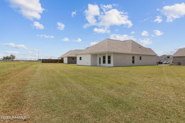 106 Bejeweled Avenue, Youngsville, LA 70592