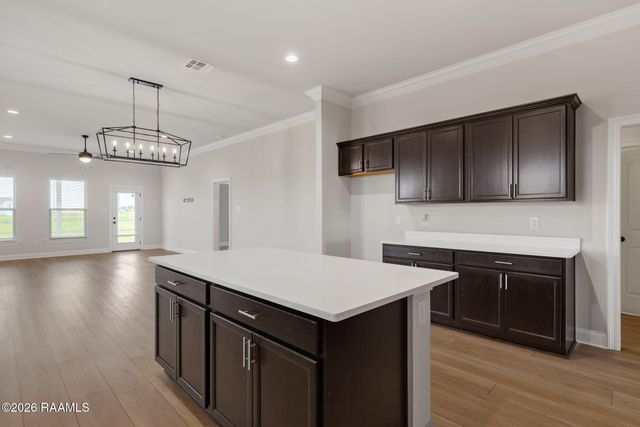 106 Bejeweled Avenue, Youngsville, LA 70592