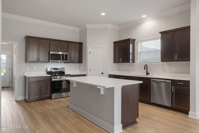 106 Bejeweled Avenue, Youngsville, LA 70592