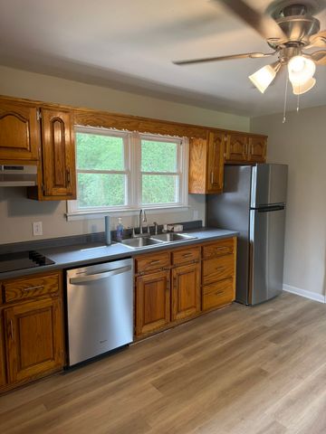 3750 Yager Rd, Mcminnville, TN 37110