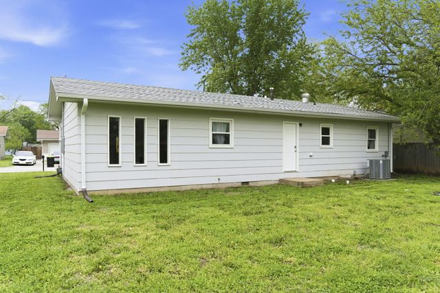 3238 W Latoka Street, Springfield, MO 65807