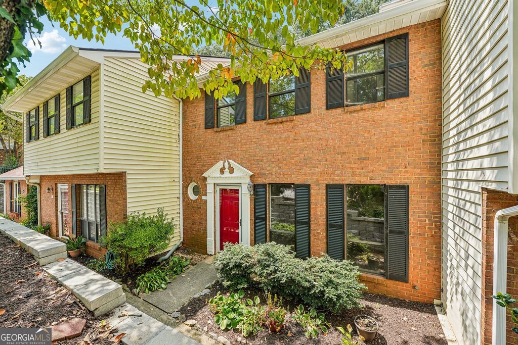 3190 Cape Circle, Alpharetta, GA 30009