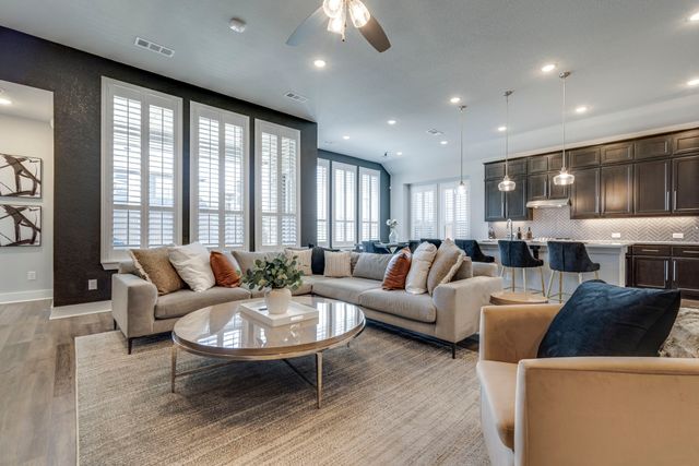 512 Country Meadows Boulevard, Waxahachie, TX 75165