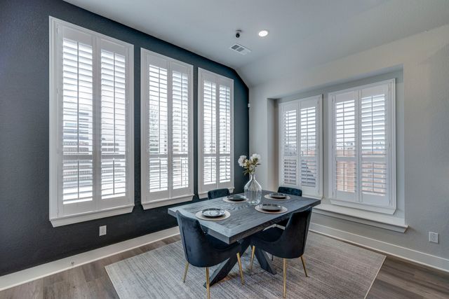 512 Country Meadows Boulevard, Waxahachie, TX 75165