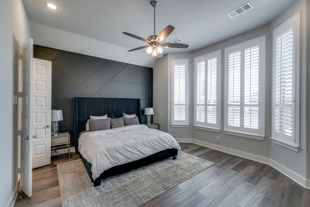 512 Country Meadows Boulevard, Waxahachie, TX 75165