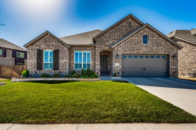 512 Country Meadows Boulevard, Waxahachie, TX 75165