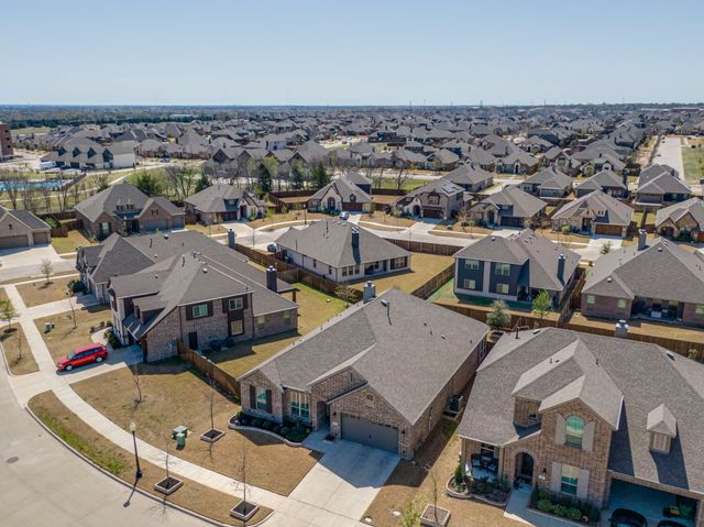 512 Country Meadows Boulevard, Waxahachie, TX 75165