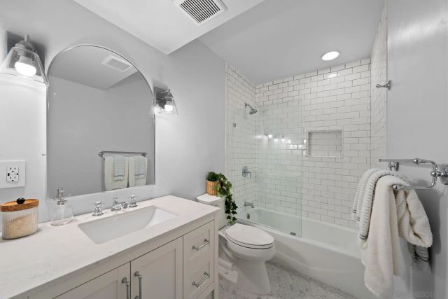 2282 Caminito Pescado 44, San Diego, CA 92107