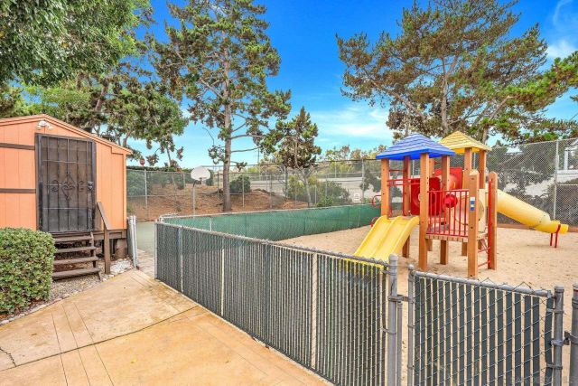 2282 Caminito Pescado 44, San Diego, CA 92107