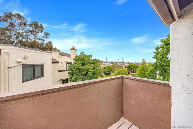2282 Caminito Pescado 44, San Diego, CA 92107