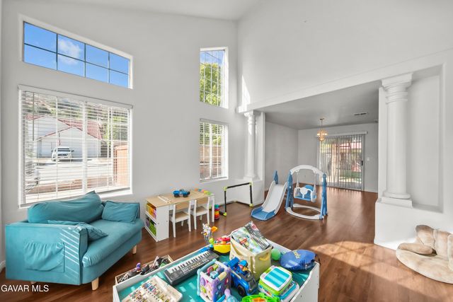 39463 Middleton Street, Palmdale, CA 93551