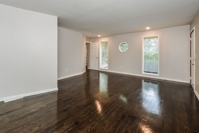 526 Towne Court SE, Gilberts, IL 60136