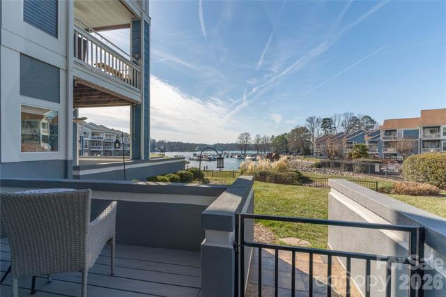 1113 Torrence Circle, Davidson, NC 28036