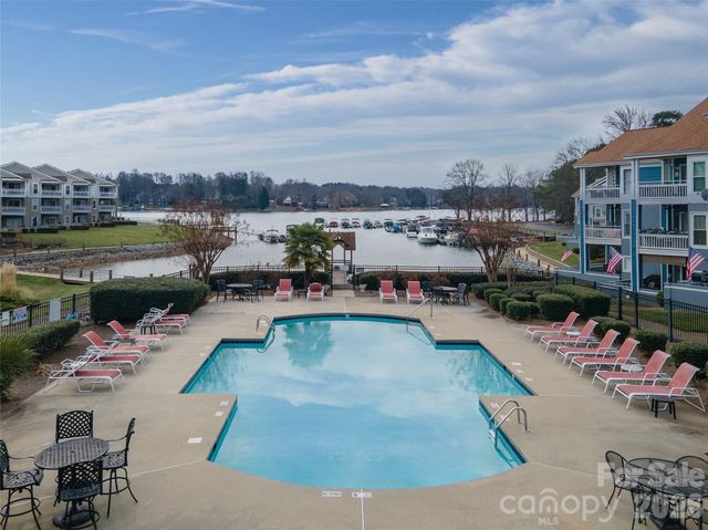 1113 Torrence Circle, Davidson, NC 28036