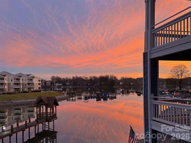 1113 Torrence Circle, Davidson, NC 28036