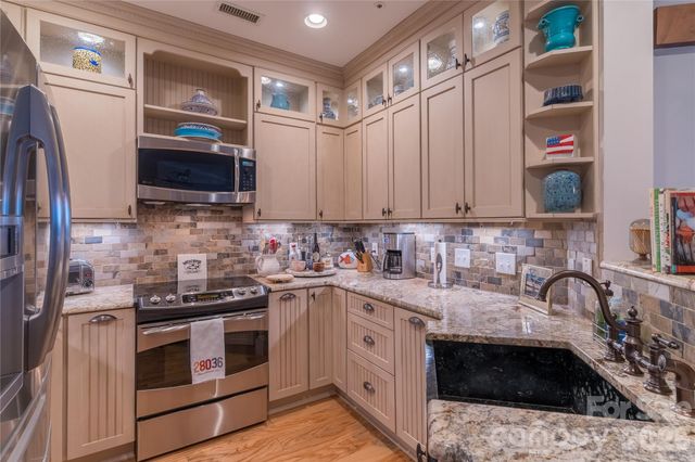 1113 Torrence Circle, Davidson, NC 28036