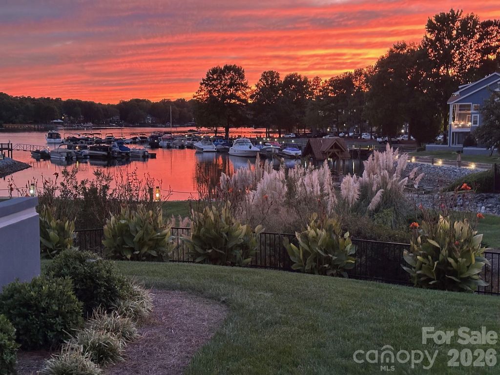 1113 Torrence Circle, Davidson, NC 28036