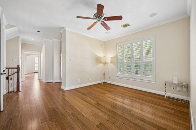 6210 Sutherland Square, Houston, TX 77081
