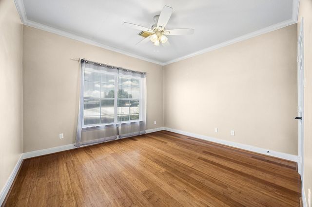 6210 Sutherland Square, Houston, TX 77081