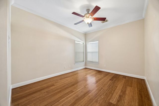 6210 Sutherland Square, Houston, TX 77081