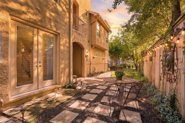 6210 Sutherland Square, Houston, TX 77081