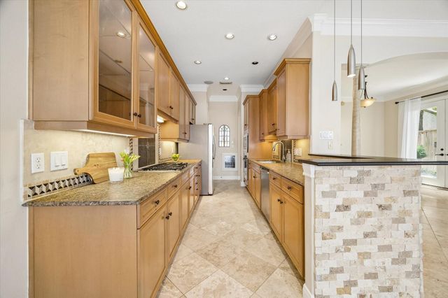 6210 Sutherland Square, Houston, TX 77081
