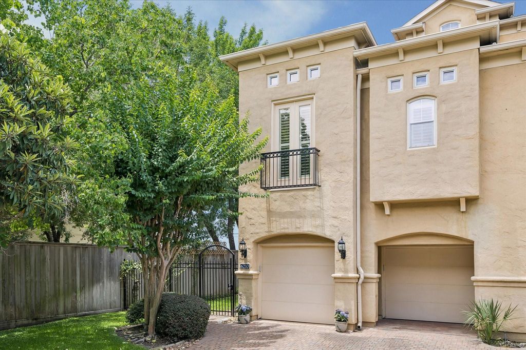 6210 Sutherland Square, Houston, TX 77081